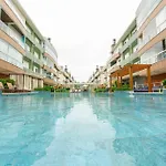 Apto Charmoso Com Piscina No Campeche Ar9821