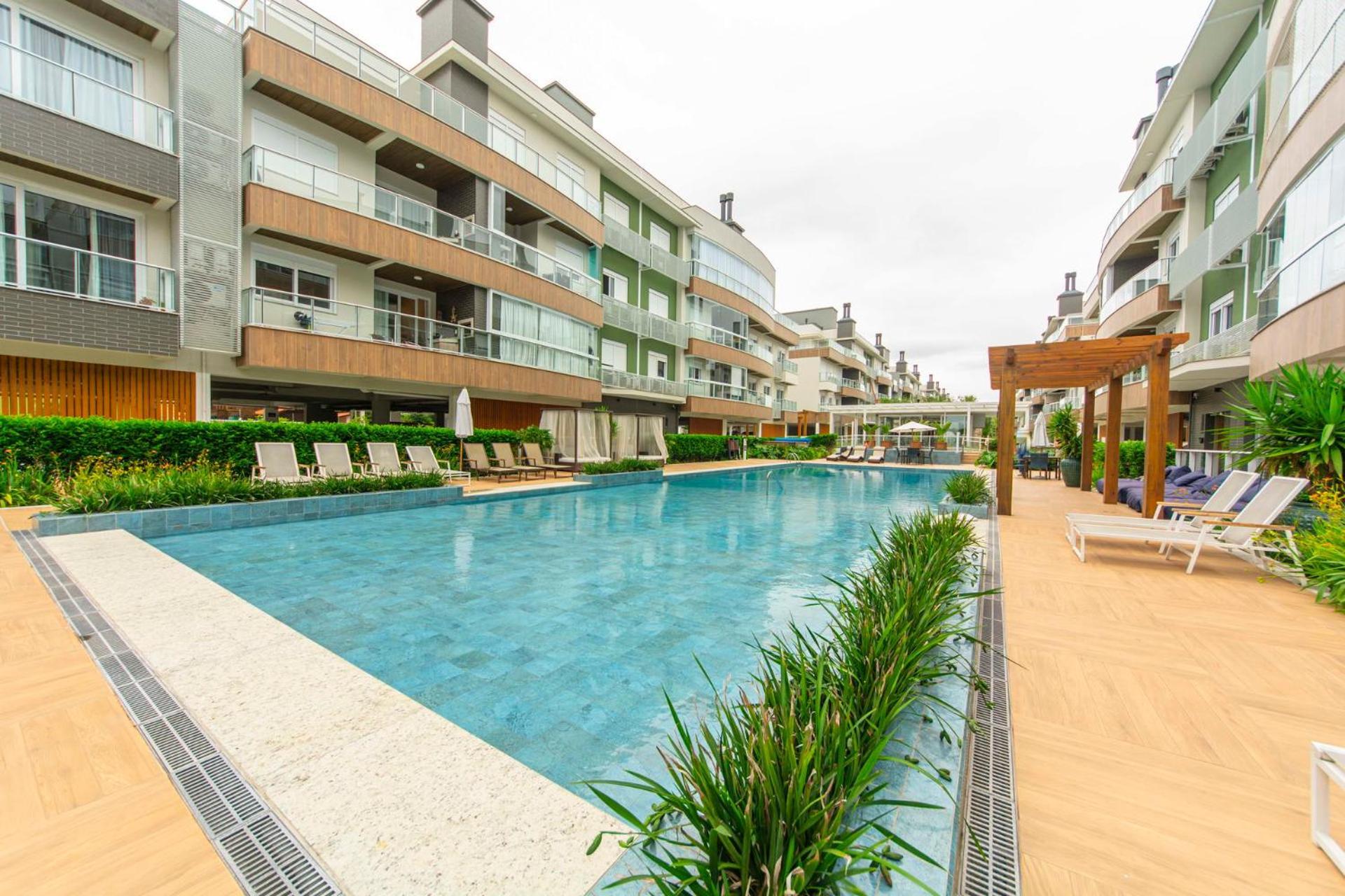 Apto Charmoso Com Piscina No Campeche Ar9821